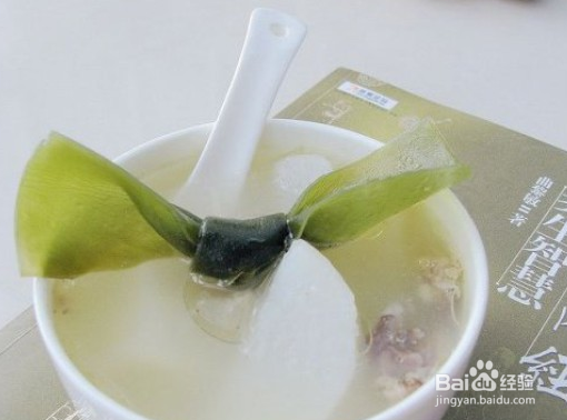 筒骨萝卜海带汤