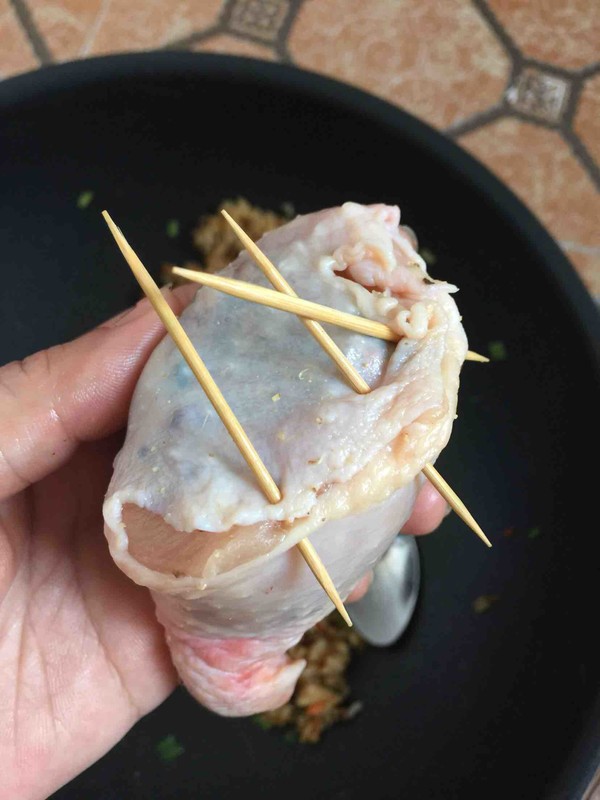 鸡腿包饭丘比沙拉汁