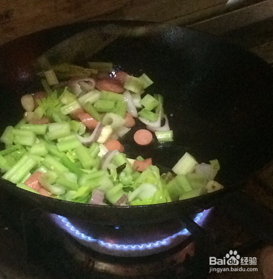 2018炒菜之芹菜炒火腿的家庭做法