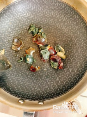 皮蛋黄瓜汤的做法