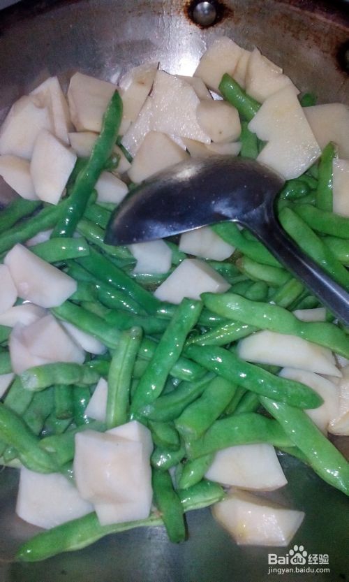 东北土豆炖芸豆的做法