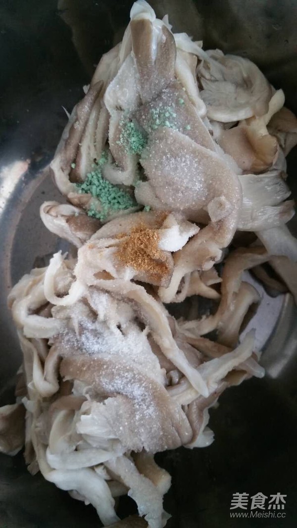 炸鲜蘑的家常做法