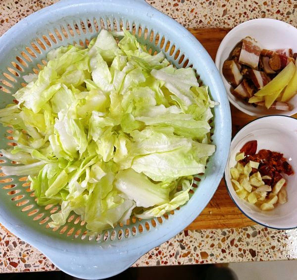 干锅回锅肉酸辣包心菜