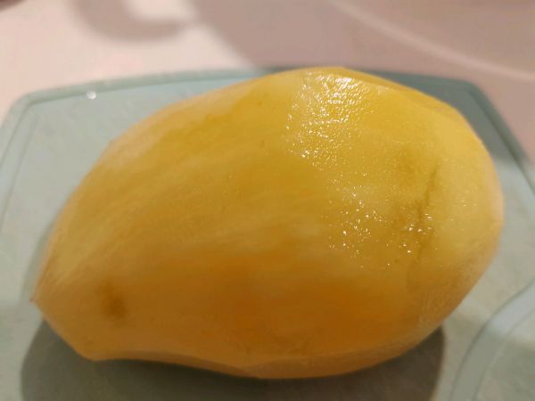 银耳炖雪梨甜汤