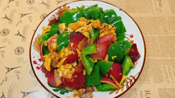 青椒洋葱炒鸡蛋