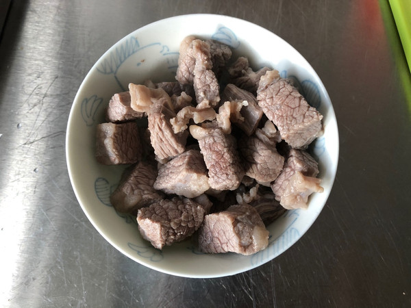 西红柿牛肉炖土豆