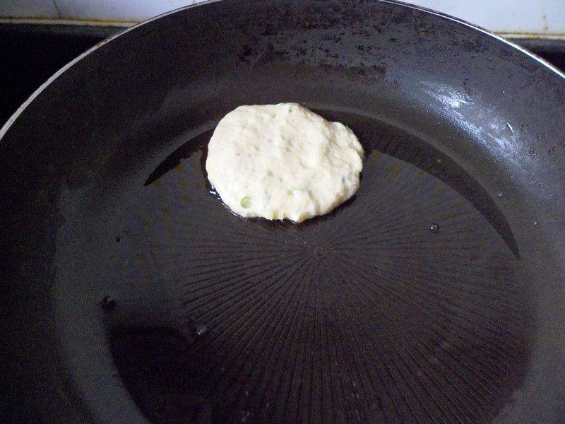 回忆童年时的味道——葱花豆渣饼