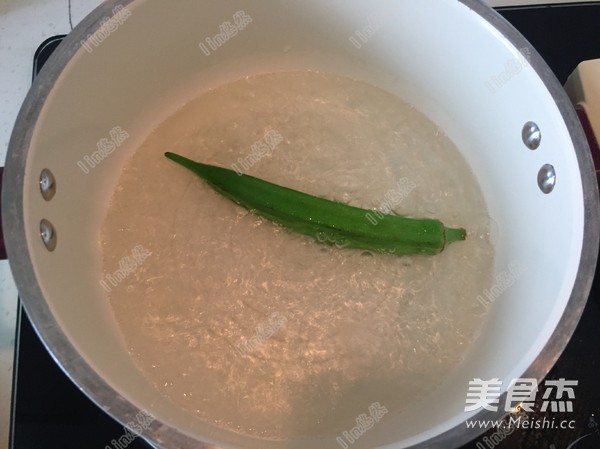 秋葵煎蛋的做法