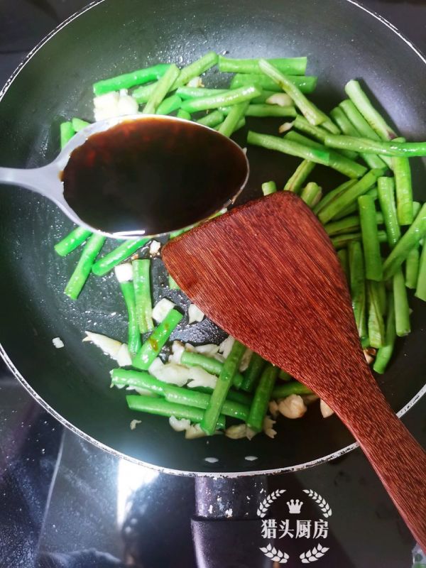 家常豆角炒土豆