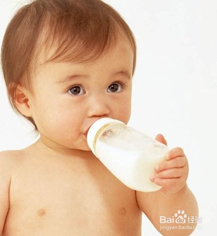 如何使用奶瓶喂奶的正确步骤和技巧_百度经验