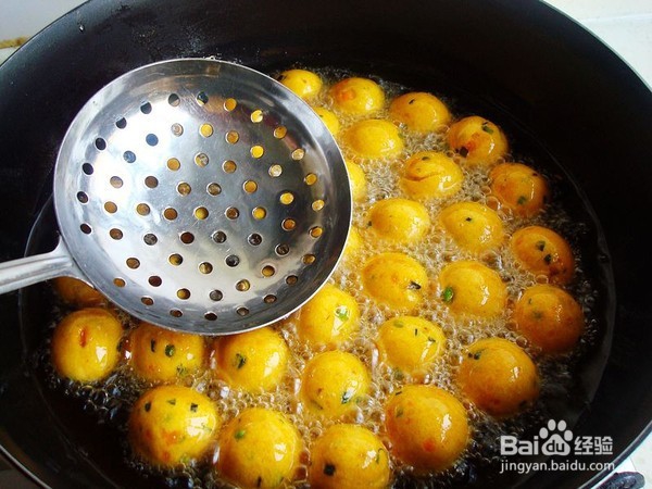 炸鸡蛋红薯丸子步骤