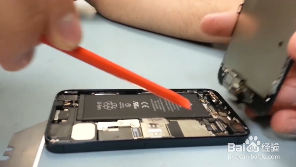 如何3分钟完成iPhone 5的屏幕修复