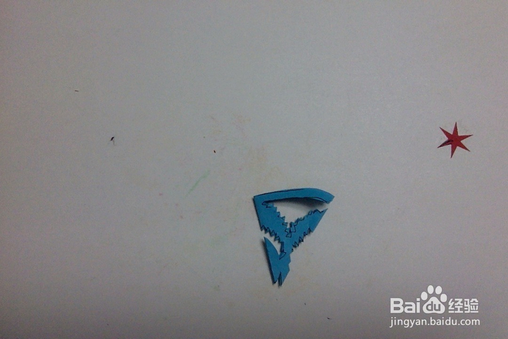 剪怎样剪四瓣花？简单手工四角八对称窗花