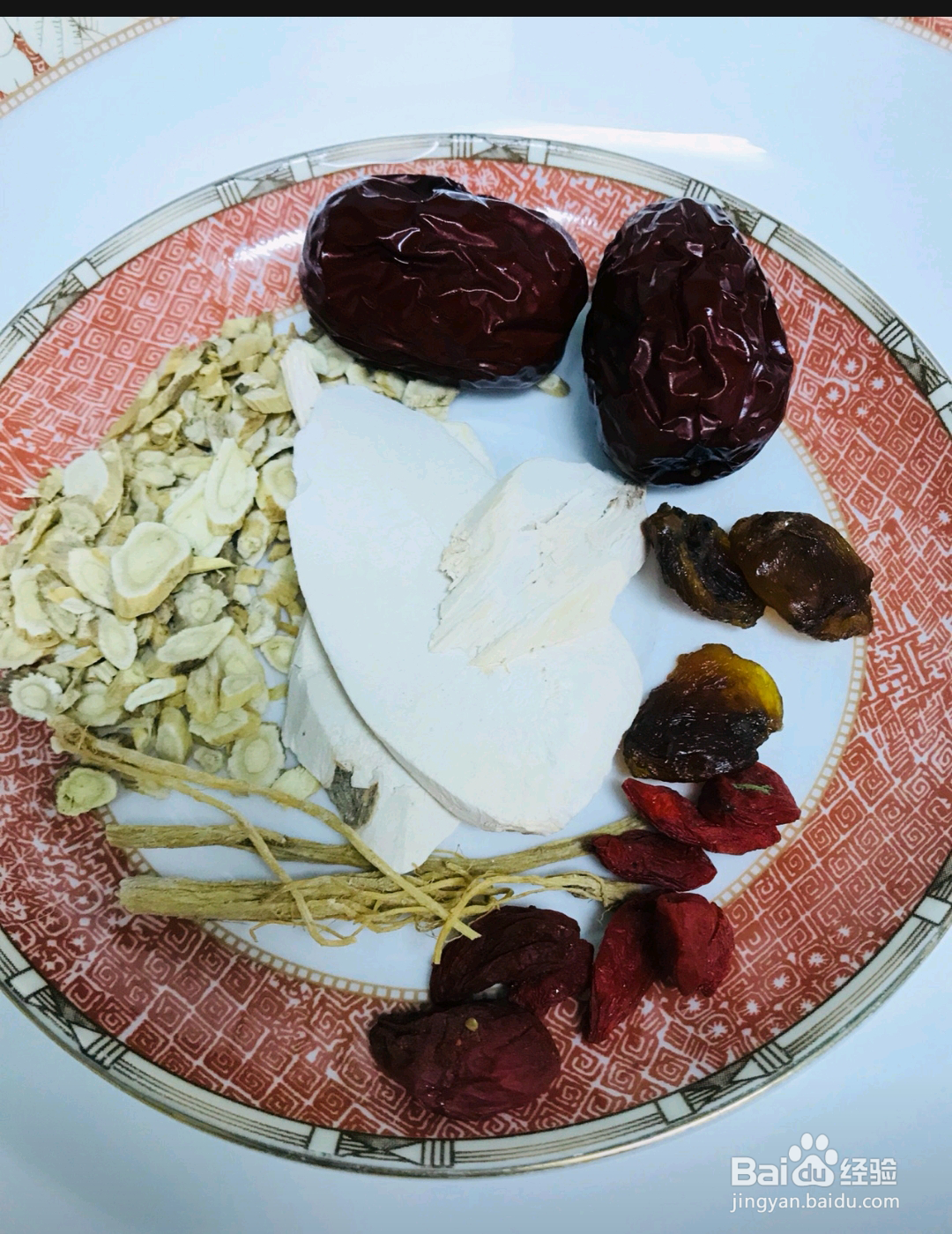 如何做出鲍鱼辽参炖鸽？