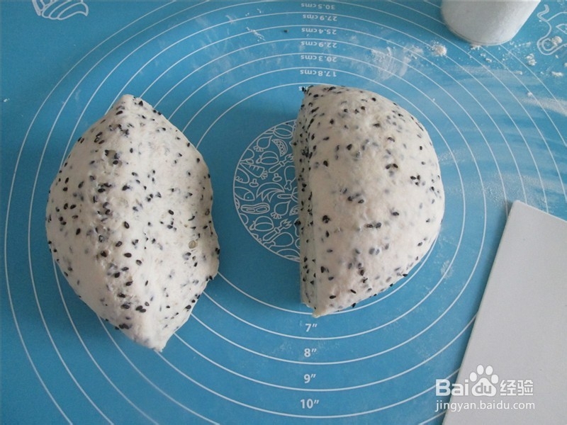 奶香黑芝麻发面饼