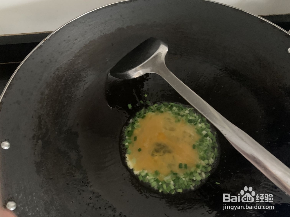 鸡蛋葱花炒米粉的做法
