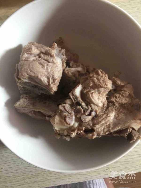 玉米排骨汤的做法