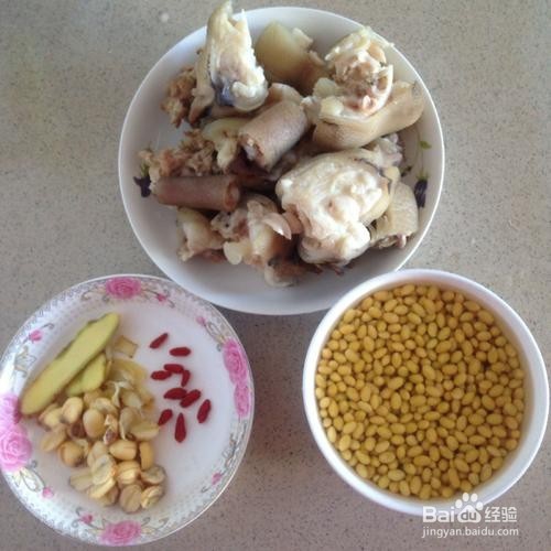 教你怎么做猪蹄尾巴黄豆汤