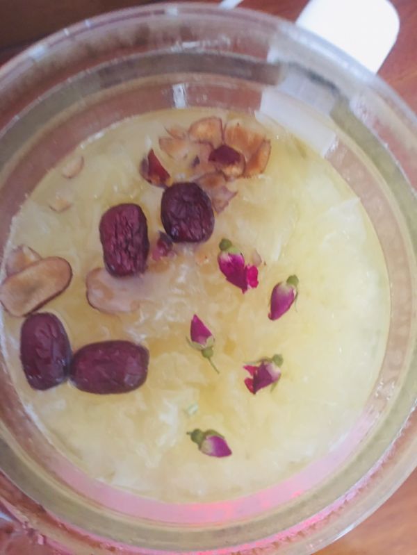 蔓越莓银耳莲子羹