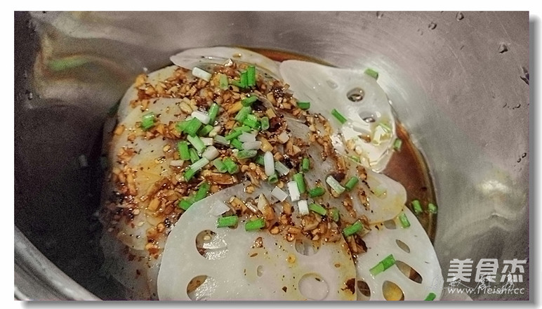 红油藕片的做法