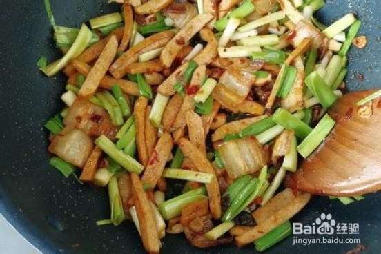 香干蒜香回锅肉制作方法