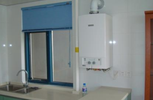 燃气壁挂炉一直显示EO1，请问是什么原因