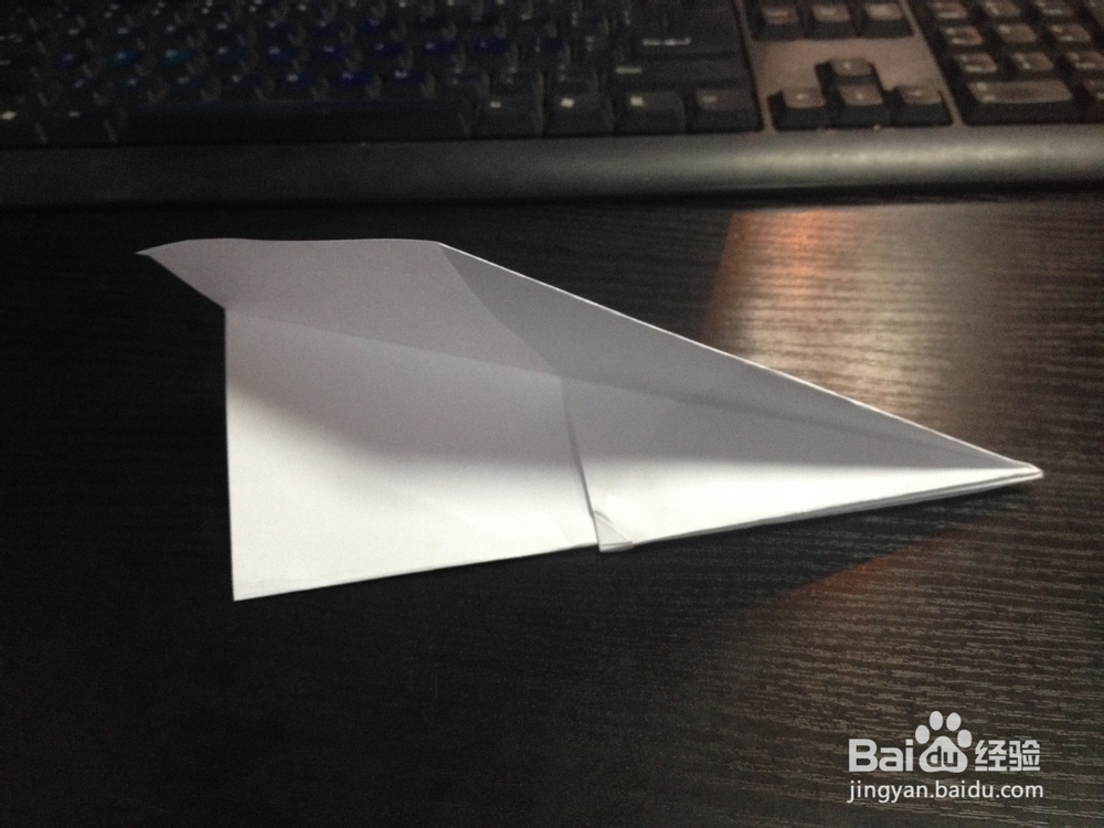 教宝宝叠纸飞机