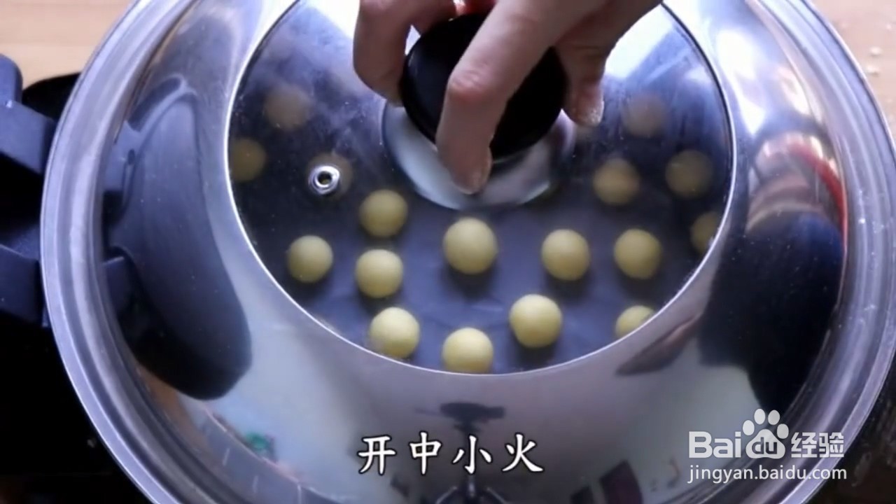 如何制作香甜酥脆的小馒头