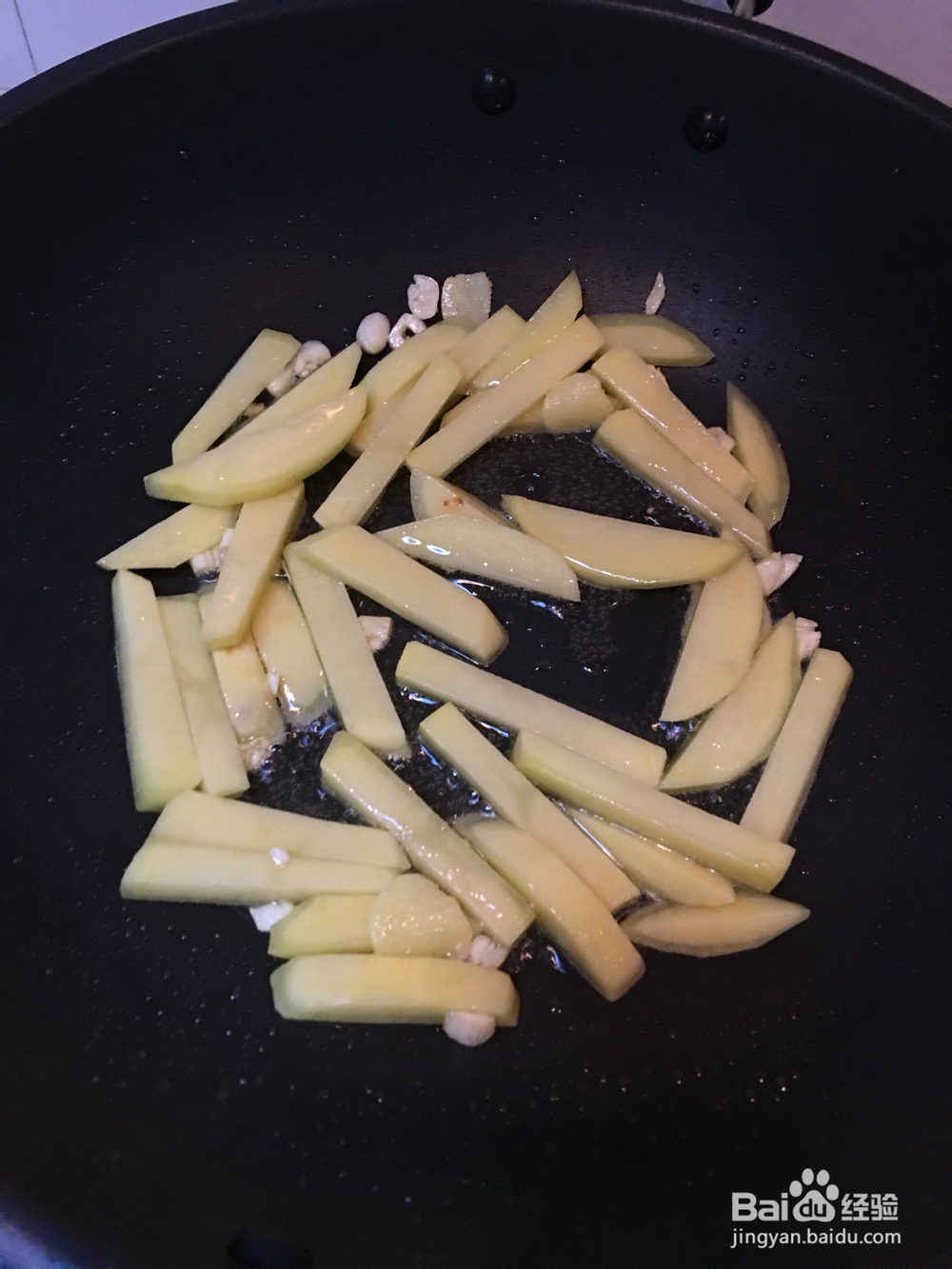 香气满满的小白菜炖土豆