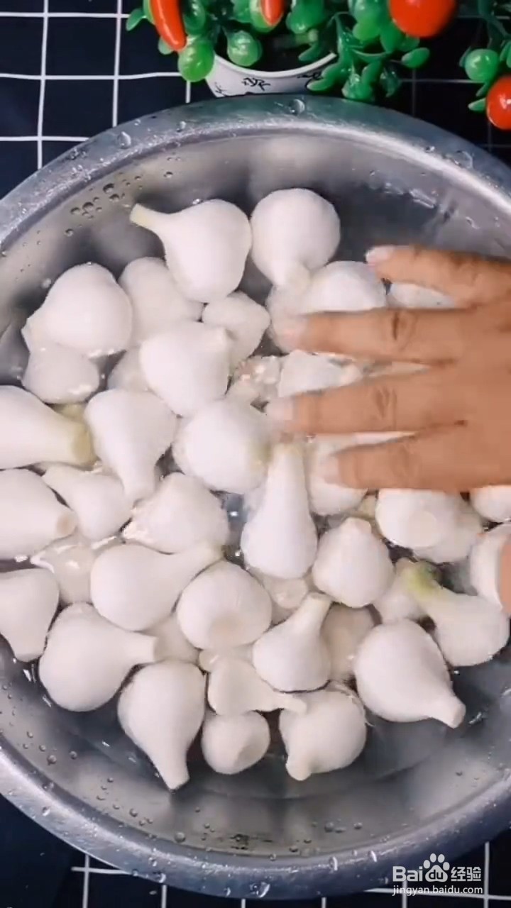 在家怎么腌制糖醋蒜
