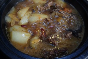 正宗番茄酸味萝卜炖排骨饭怎么做