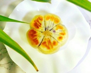 怎么做奶香紫薯发面饼？