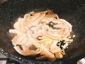 蒜苔炒牛肚的做法