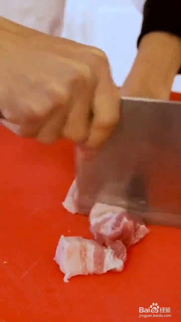 如何制作鹌鹑蛋烧肉