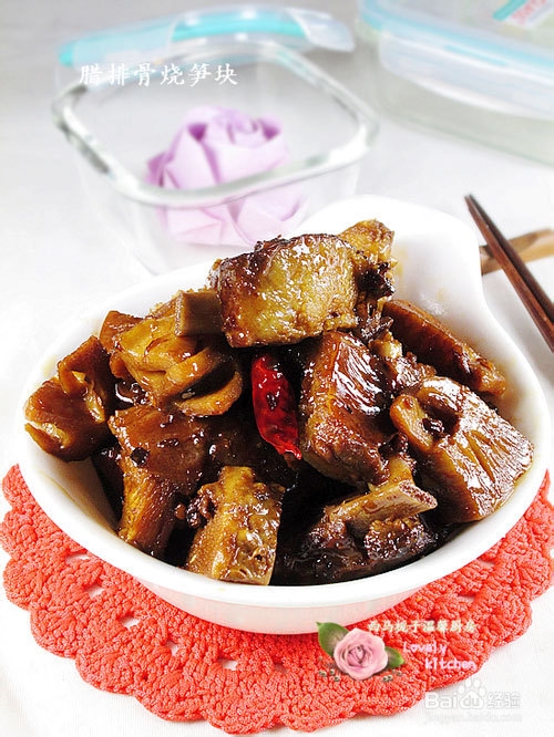好吃东北腊排骨烧笋块做法