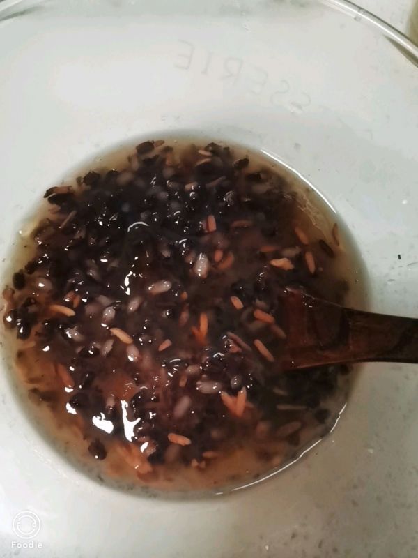 桃胶皂角米血糯米奶茶