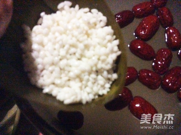 大枣糯米粽的做法