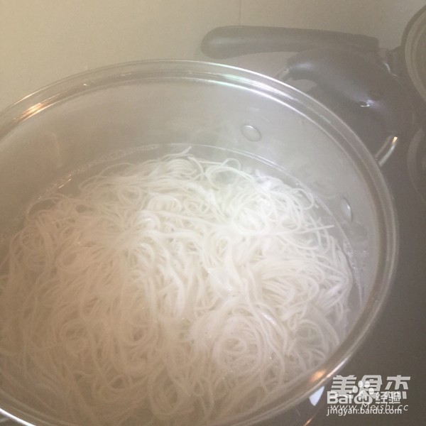 鸡蛋青菜炒面