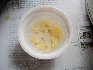 百合雪梨银耳羹