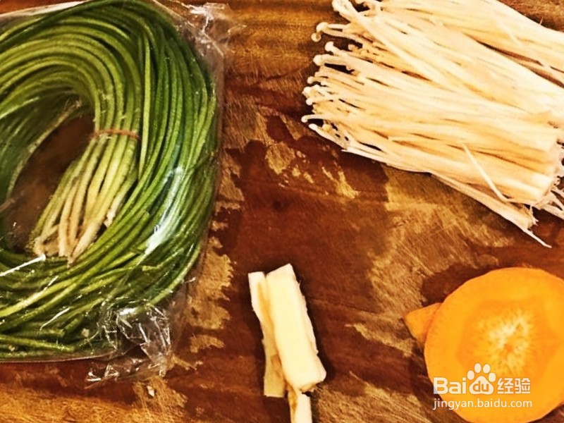 如何做水莲炒金针菇