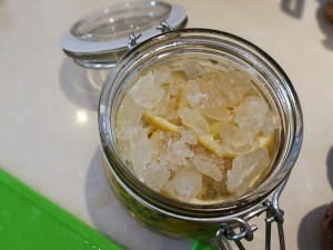 百香果酵素的做法步骤图，百香果酵素怎么做