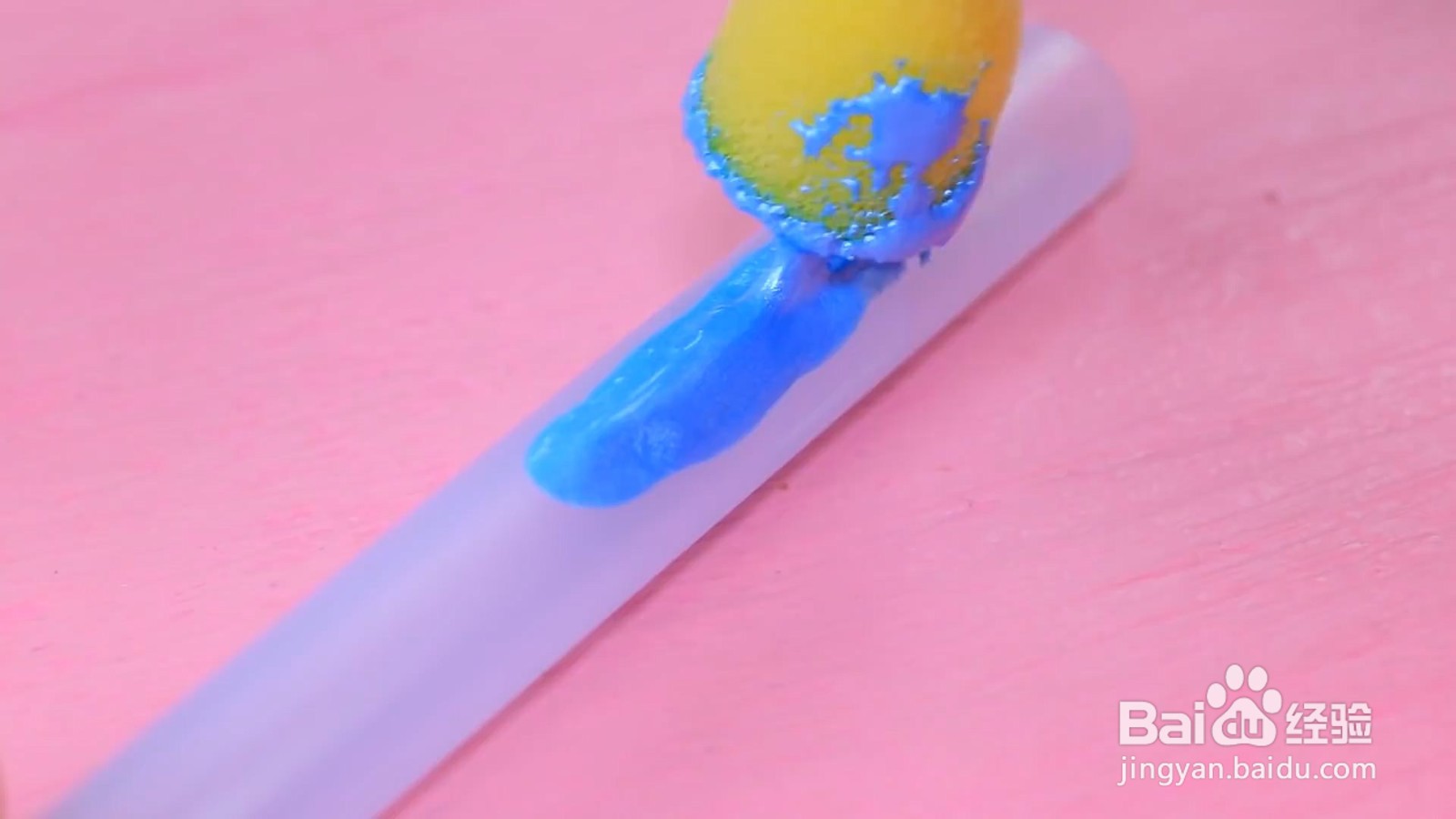 怎么用中性笔DIY梳子