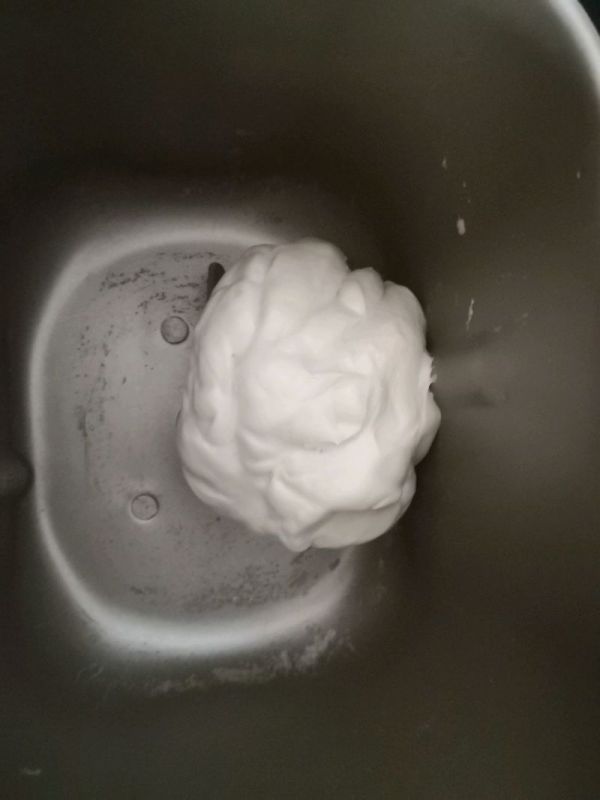 鲜虾贡丸披萨和花式培根披萨