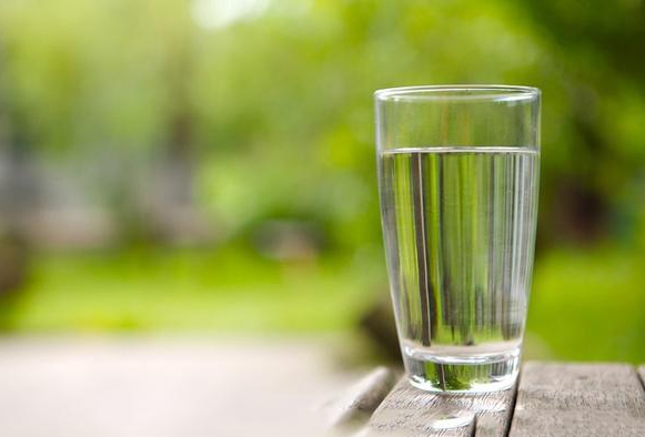 一吨水一个人能用多久