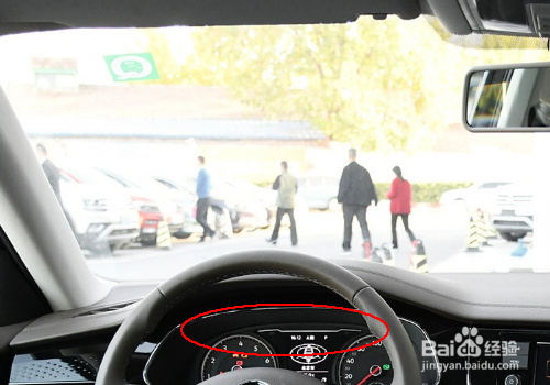 奔驰c200l自动泊车系统怎么使用