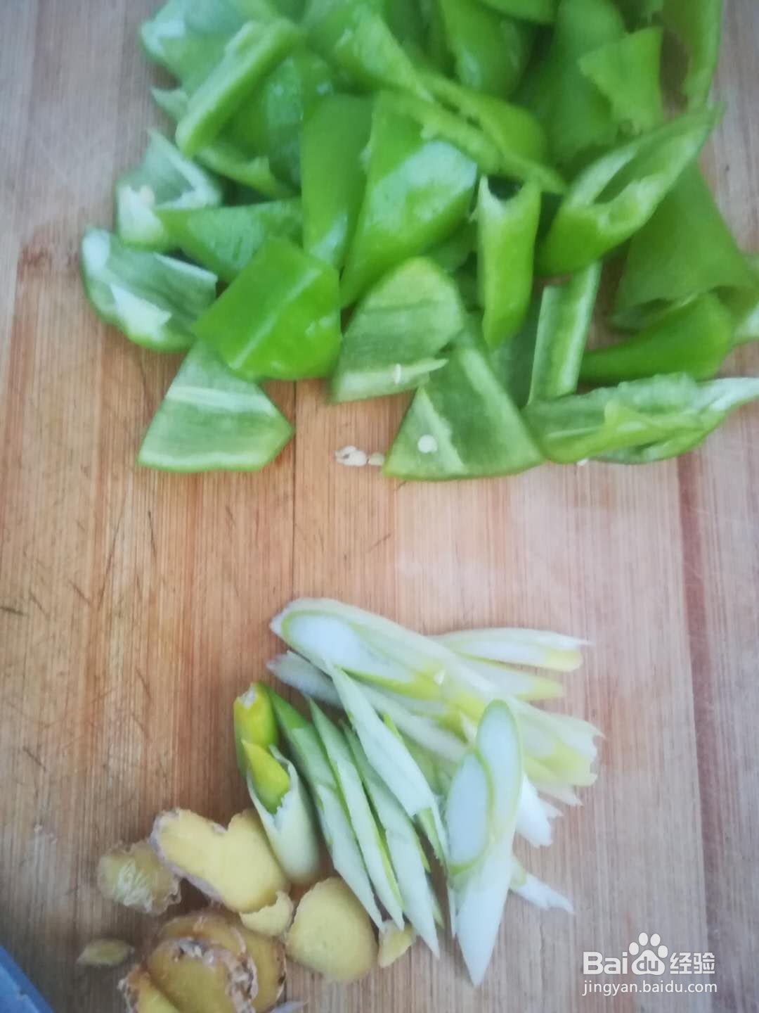 家常尖椒鸡块做法
