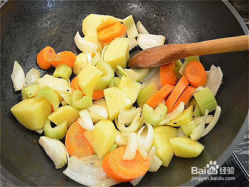 怎样做出家常菜系列之红酒蔬菜炖牛腱