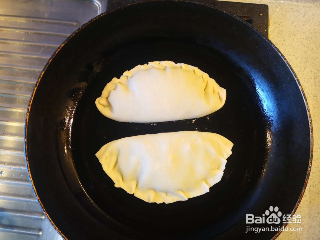 鲜美韭菜盒子的做法