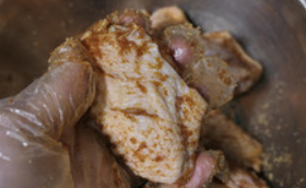 鸡翅的腌制方法