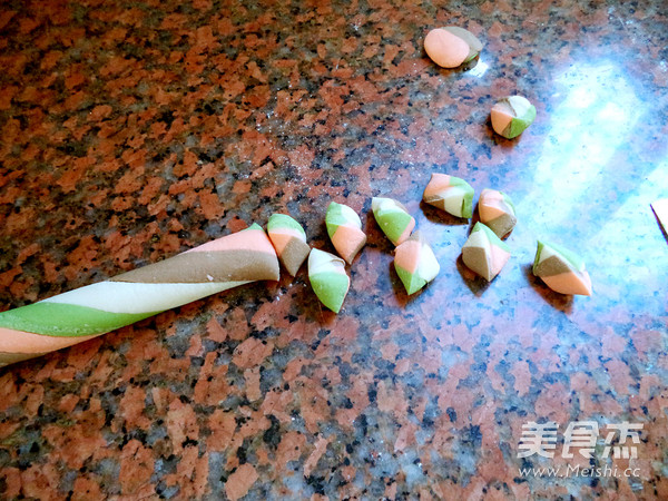 多彩鲜肉饺的做法